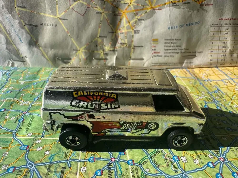 VINTAGE 1974 Hot Wheels Super Van California Cruisin' Diecast Vehicle